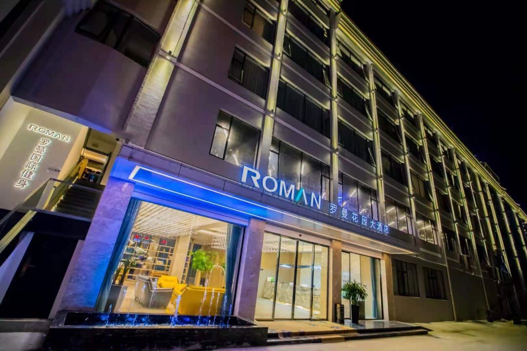 ROMAN HOTEL